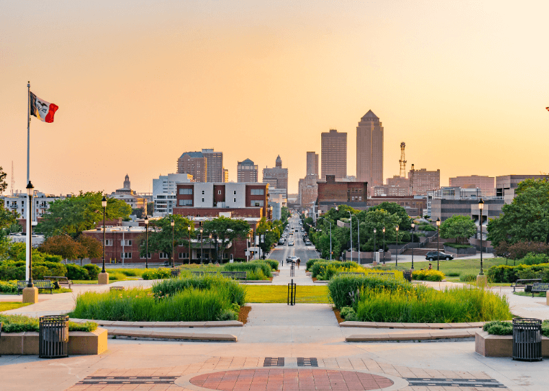 The Best Movers in desmoines Working with iMoving