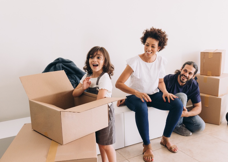 The Benefits of Hiring Professional Movers